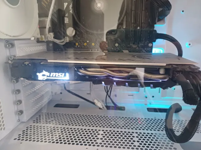 Placa de Vídeo MSI GTX 1070 Ti 8GB