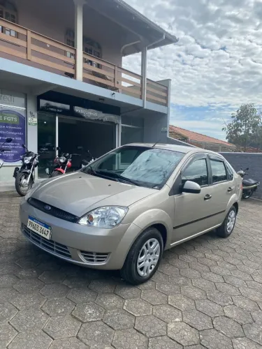 Ford Fiesta Sed. 1.6 8V Flex 4P 2006