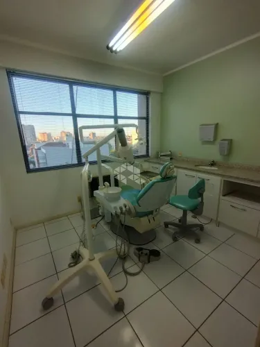 Sala Comercial à venda na Avenida Cristovão Colombo