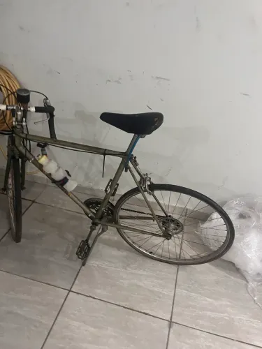 Vendo bicicleta antiga