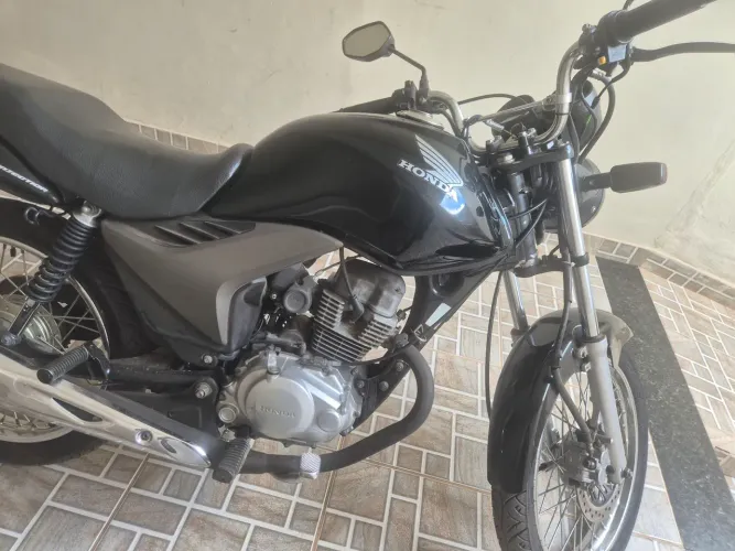 Vendo Honda CG 150 muito boa