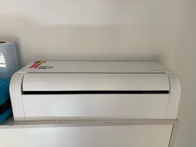 Ar condicionado midea AI ECONOMASTER 9 mil BTU