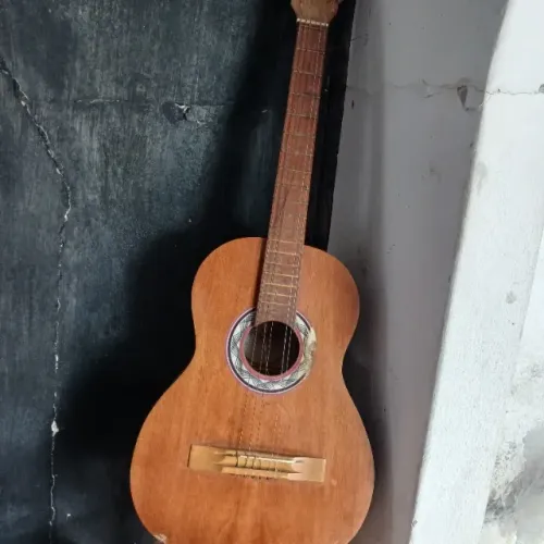 Vendo violão em ótimo estado !!