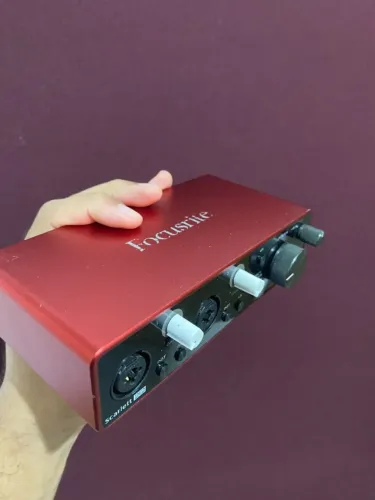 Interface de Audio Focusrite 2i2 3ª Ger.
