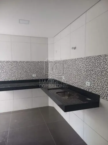Apartamento sem condomínio com 3 dormitórios, 1 suíte, 2 vagas - Elevador.