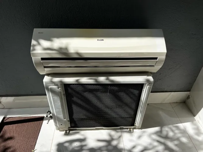 Ar-Condicionado Split Elgin i9Air 12.000 BTUs - Funcionando