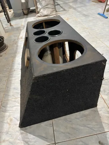 Caixa 4 grave 