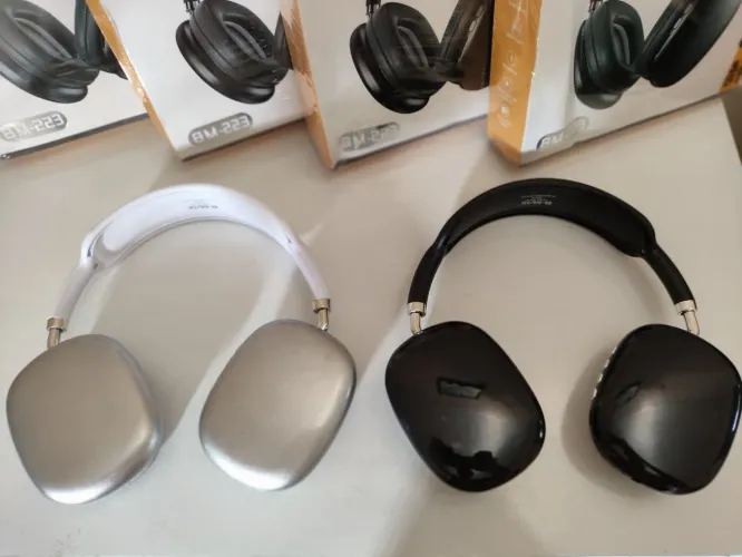 Headset alta durabilidade branco e preto