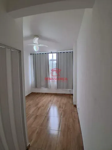 Apartamento com 1 Suíte no Centro.