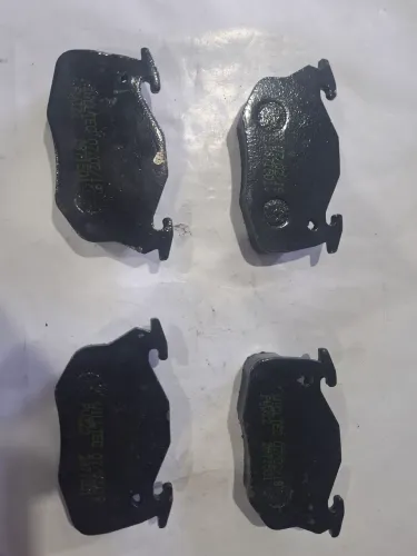 Pastilha  de freio Berlingo 106 Clio 
