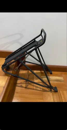 Bagageiro dianteiro e traseiro para bicicleta. Vendo avulso.
