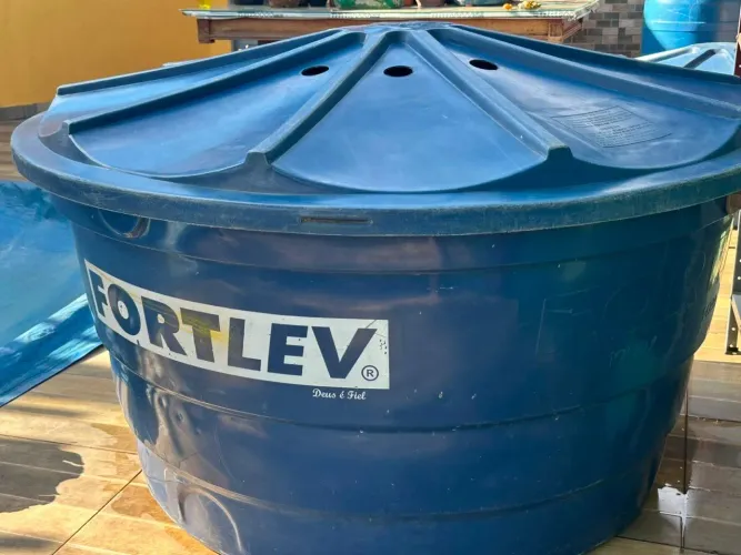 Caixa d?água 1000 litros 