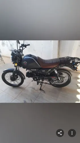 Vendo ou troco Fipe 7,500 más entre em contato pego ágil e troco em Fiat uno em dias