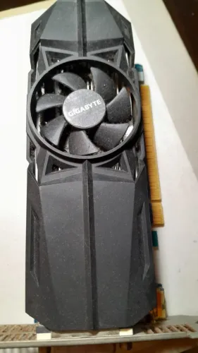 Placa de video Gigabyte GTX 750 TI