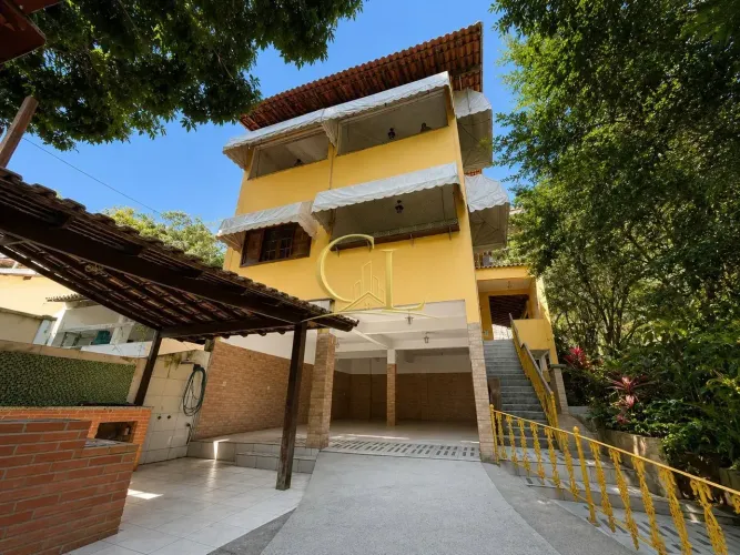 Casa de 04 quartos na Freguesia de Jacarepaguá