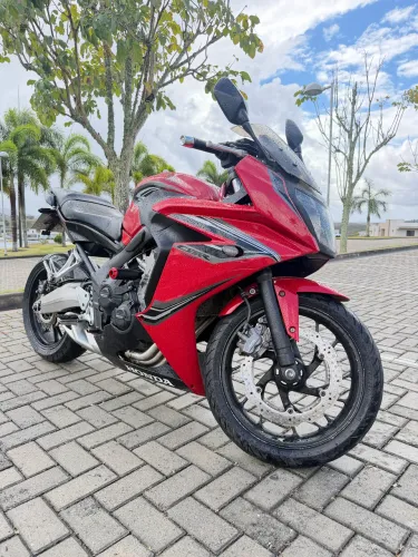 Linda Cbr 650f 2015, 2026 pago?