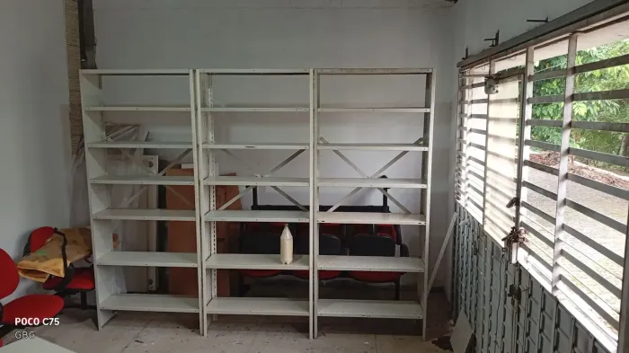 ESTANTES DE AÇO DE 2.25 M