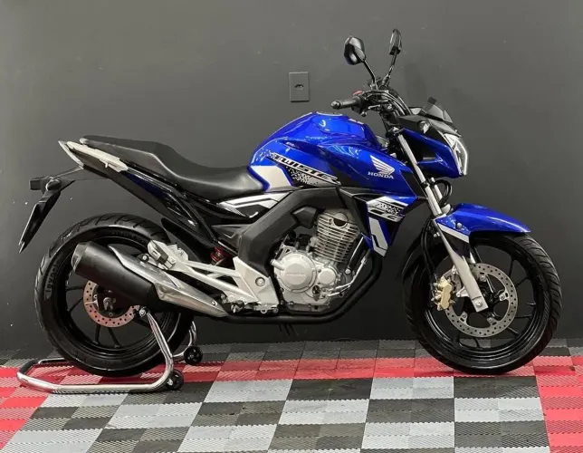 CB TWISTER
