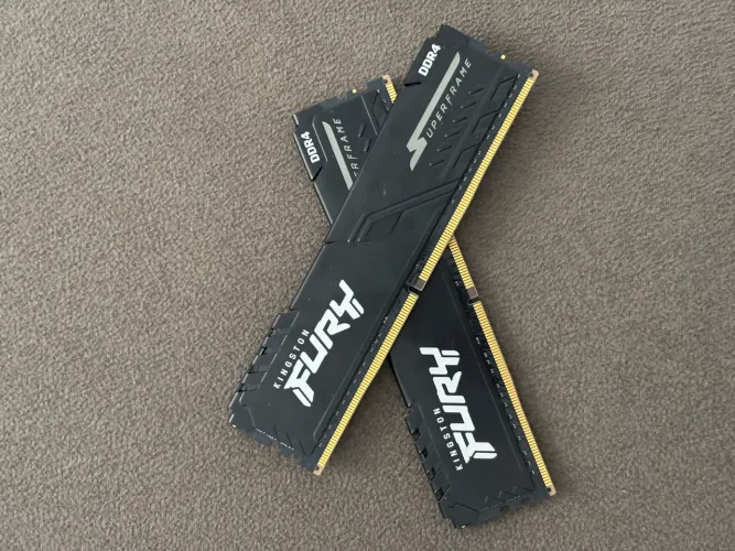 Kit Memória RAM 2x8GB Kingston Fury DDR4 3200MHz - 16GB RAM