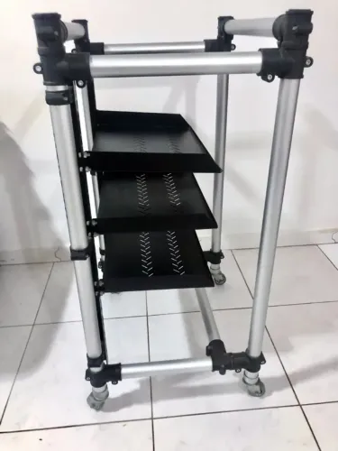 RACK TODO EM ALUMINIO TITANIUM COM RODINHAS E 03 BANDEJAS