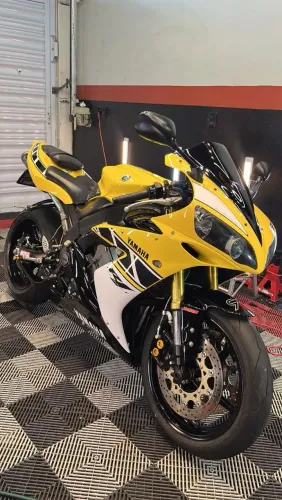 Yamaha R1 2006