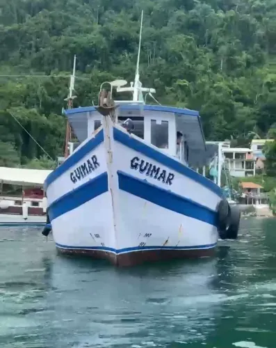  Barco - Traineira - embarcação transporte de passageiro e carga