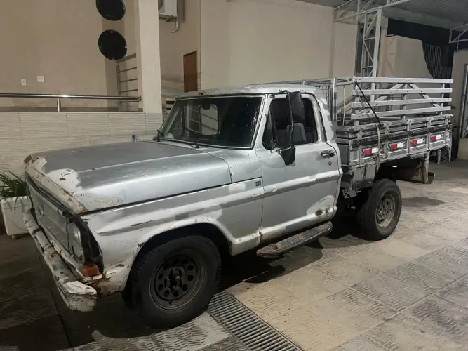 Ford F-1000 S. S. Diesel / S.s. Diesel Turbo 1986