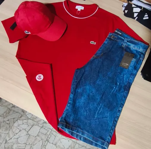 Kit Lacoste e Bermuda jeans