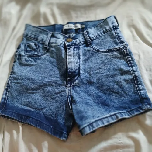 Short jeans