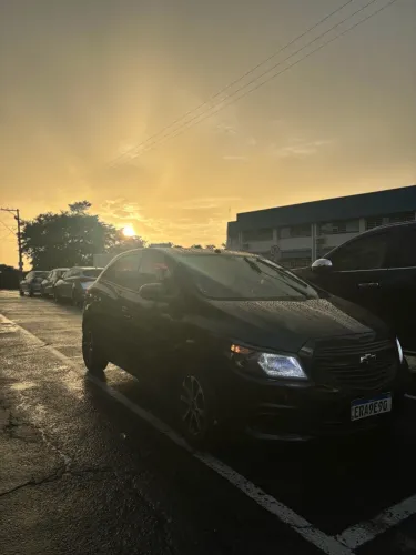 Chevrolet Onix JOY Hatch 1.0 8V Flex Mec. 4P 2019