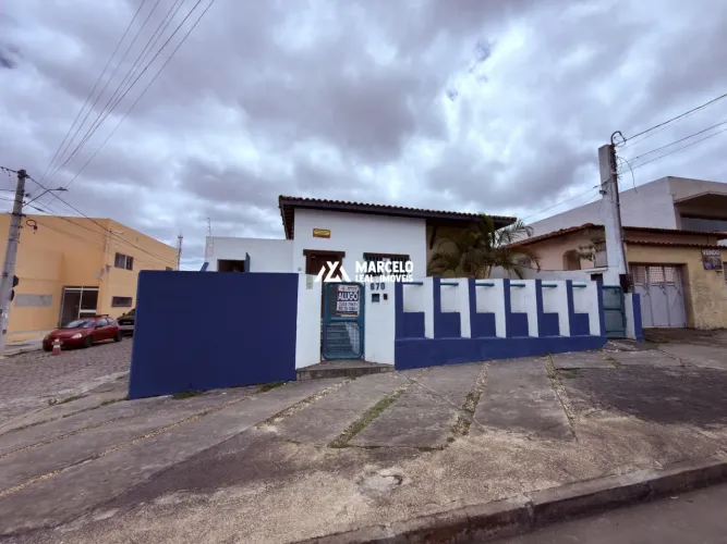 Alugo casa comercial em excelente estado de conservação no Centro de Vitória da