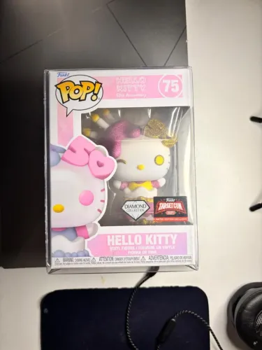 Hello kitty DIAMOND #75 + Protetor (200,00)
