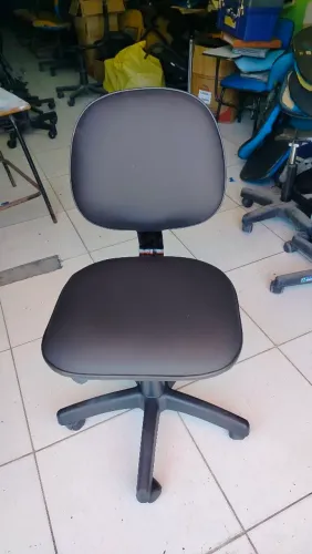 Cadeira secretaria giratória