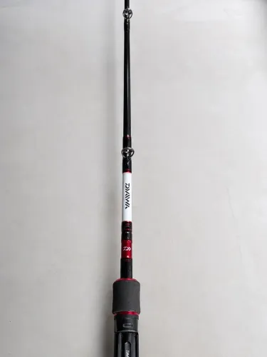 Vara de pesca Daiwa Fuego 2.10 inteiriça 