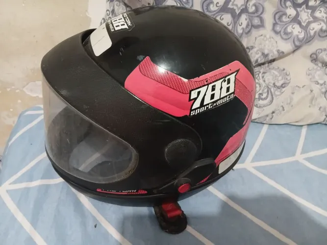 Capacete