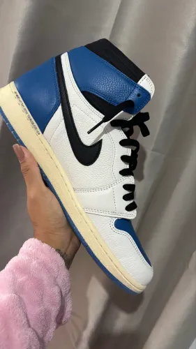 Tênis Air jordan 1 High Fragment travis scott