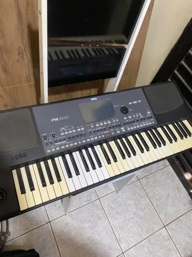 Teclado arranjador pa600 korg