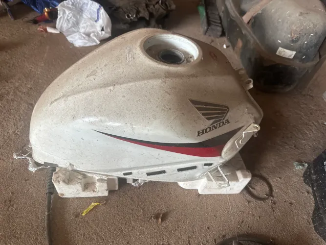 Tanque de combustível CBR 600F