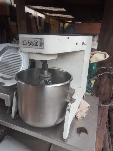 Máquinas para produção de pães, bolos biscoitos