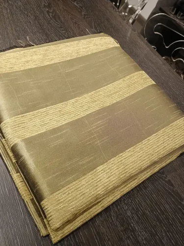 Tecido Tafetá dourado listrado