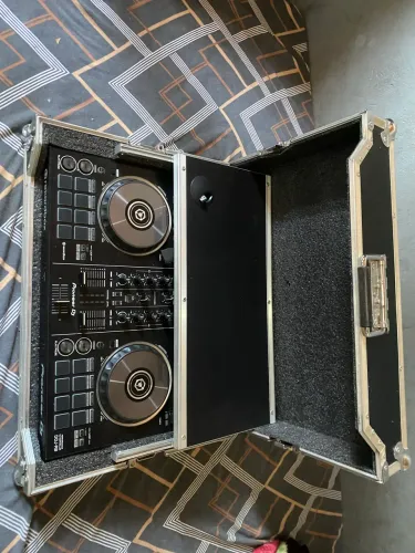 VENDE SE CONTROLADORA DDJ