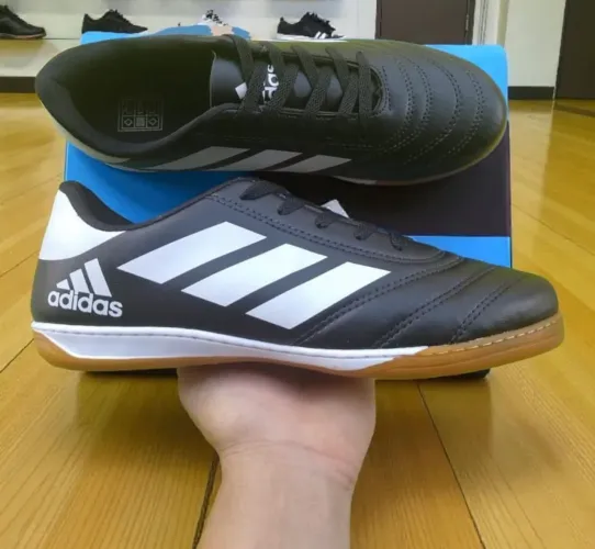 Chuteira futsal para quadra 