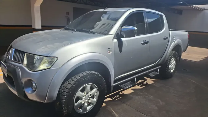 Mitsubishi L200 Triton HPE 3.2 CD TB Int.diesel AUT 2009