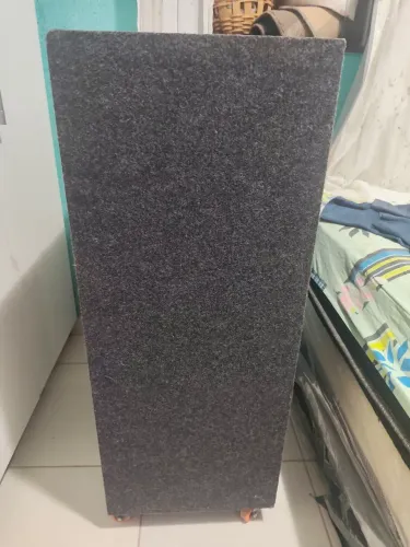 Vendo uma caixa de som residencial