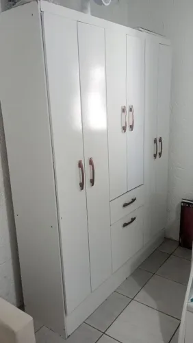 Vendo esse guarda roupa 