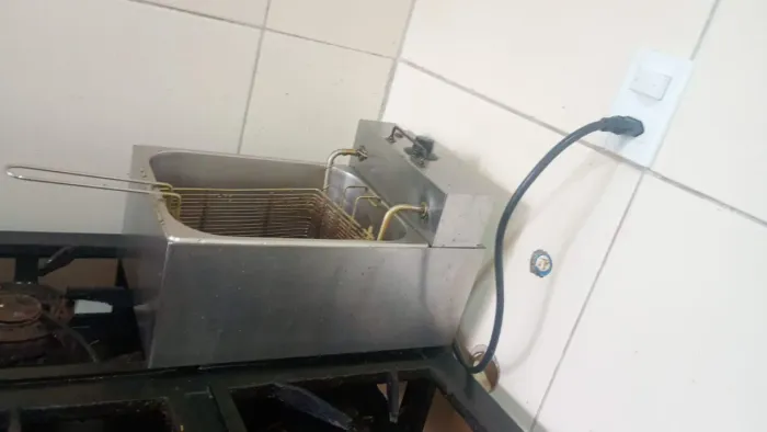 Frigideira elétrica $ *zap
