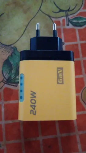 Carregador de celular 240W GaN 5 em 1 com carregamento rápido, adaptador de energia USB C,