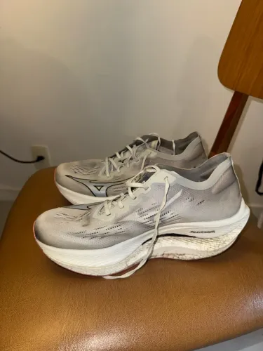 Tênis Mizuno Rebelion Pro 2