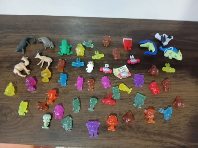 Colecão Batavinhos surpresa , Kinder Ovo e Patulha canina