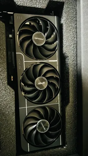 Placa de video NVIDIA RTX 5060TI 16GB ASUS